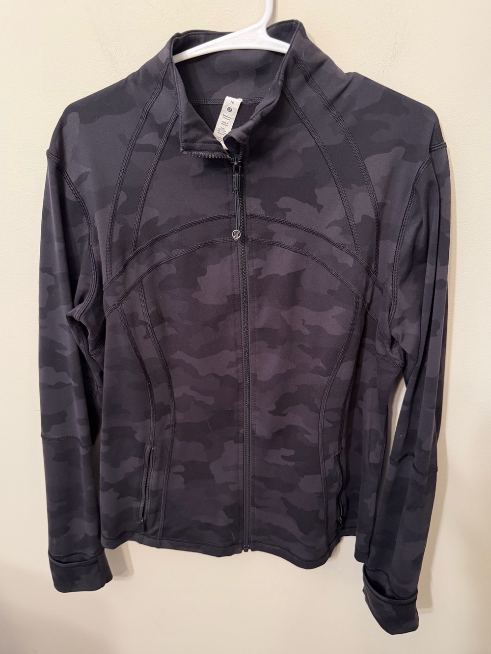 Lululemon Define Full Zip Jacket Black Camo size 16